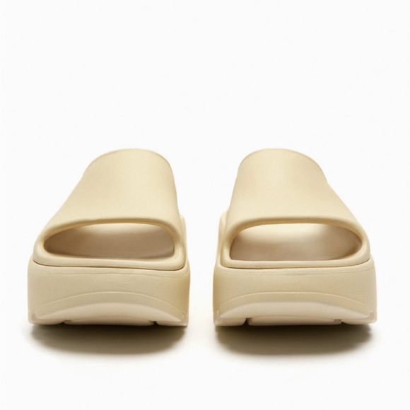 Zara - Picture 2 of 4